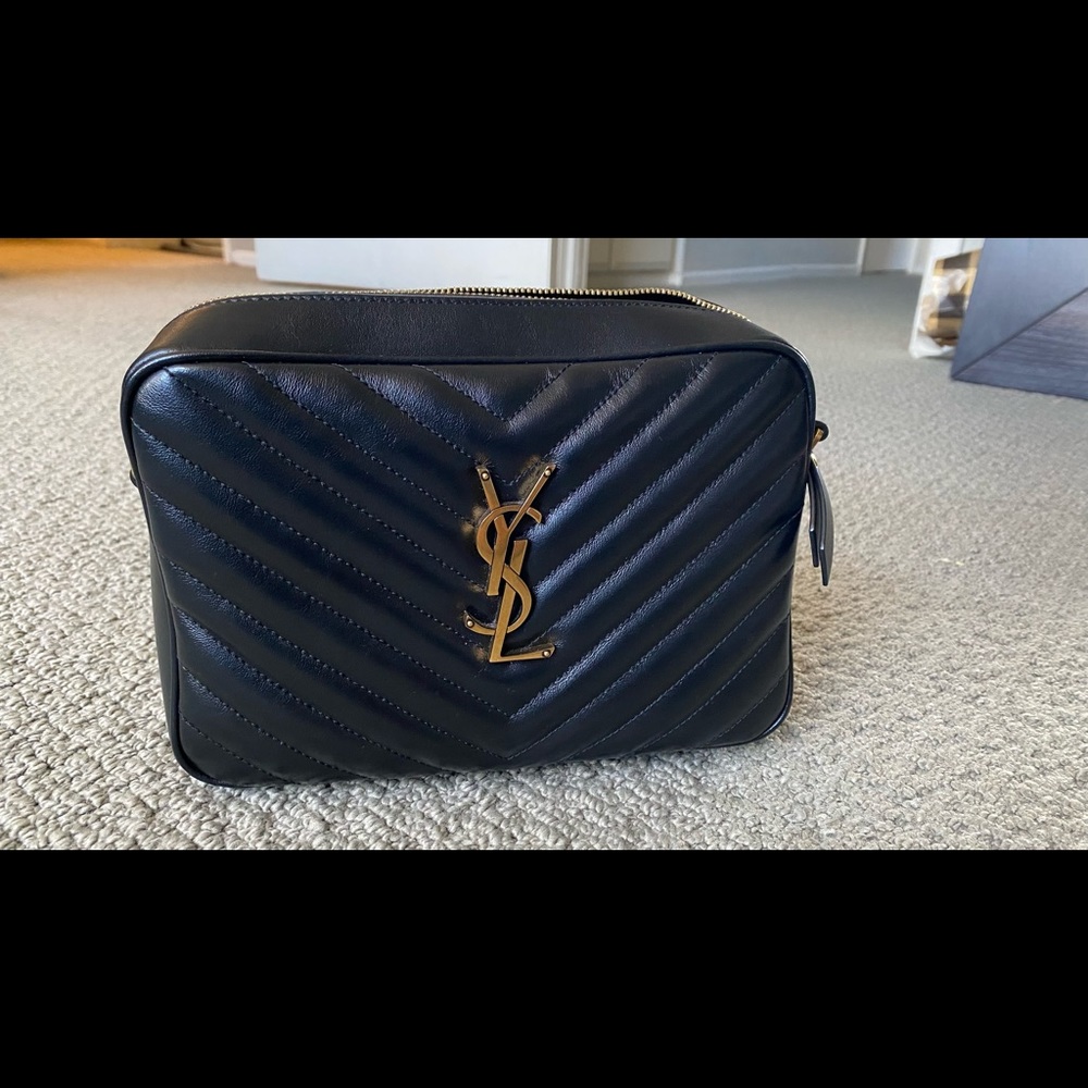 Pre loved Authentic Ysl Loulou Camera Bag.